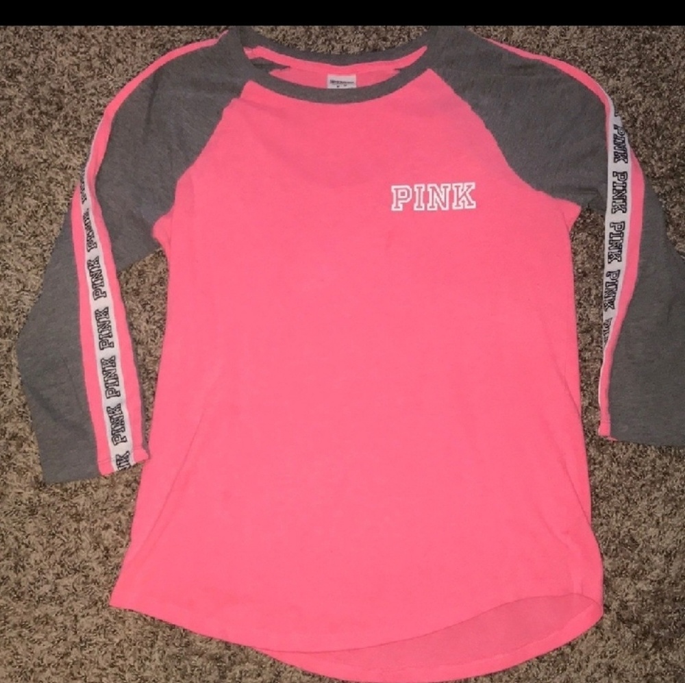 I AM IN SEARCH OF THIS SHIRT TO PURCHASE